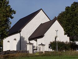 Lästringe kyrka.jpg