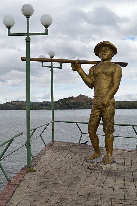 Fisherman statue on Lake Catemaco