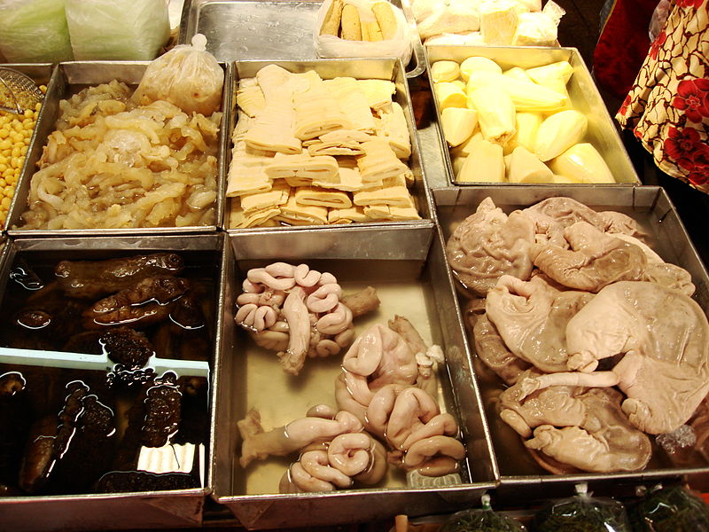 File:Lascar Different animal parts for sale in Chinatown (4509105291).jpg
