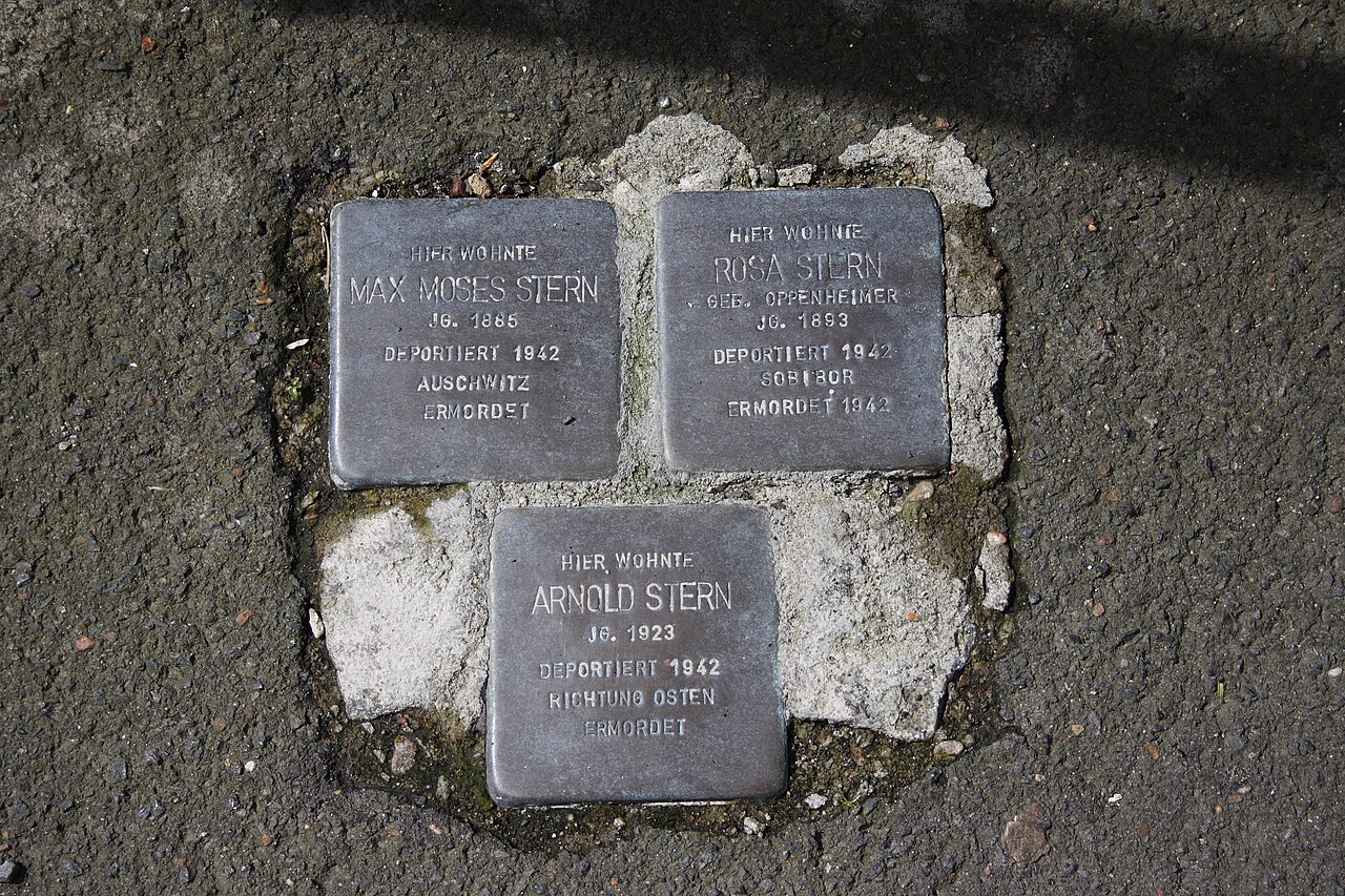 Lauterbach (Hessen) Stolpersteine 2509.JPG