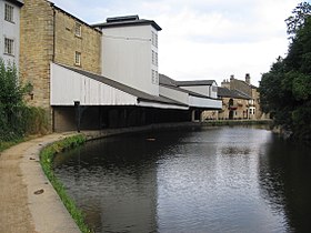 LeedsLiverpoolCanalBurnley2.JPG