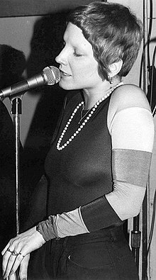 Leigh Harris singing in 1978