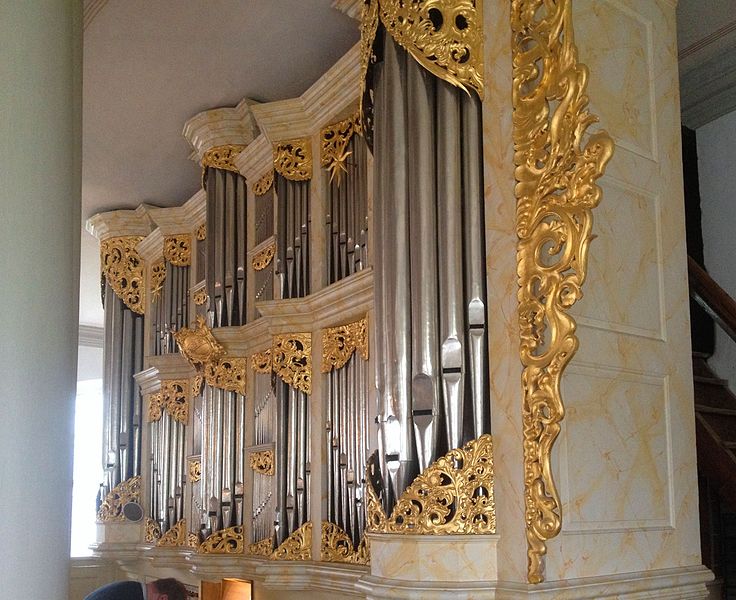 File:Liebenburg Schlosskirche Orgel 01.jpg