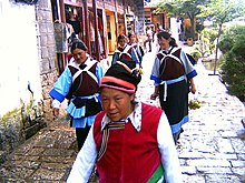 Lijiang-mujeres-naxi-w01.jpg