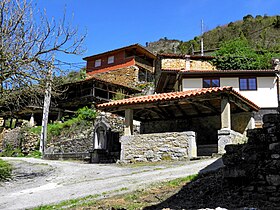 Llamoso, Belmonte de Miranda, Asturias.jpg