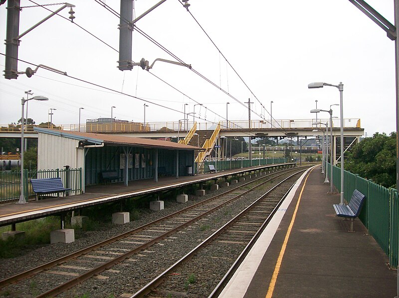 File:Lysaghts railway station.JPG