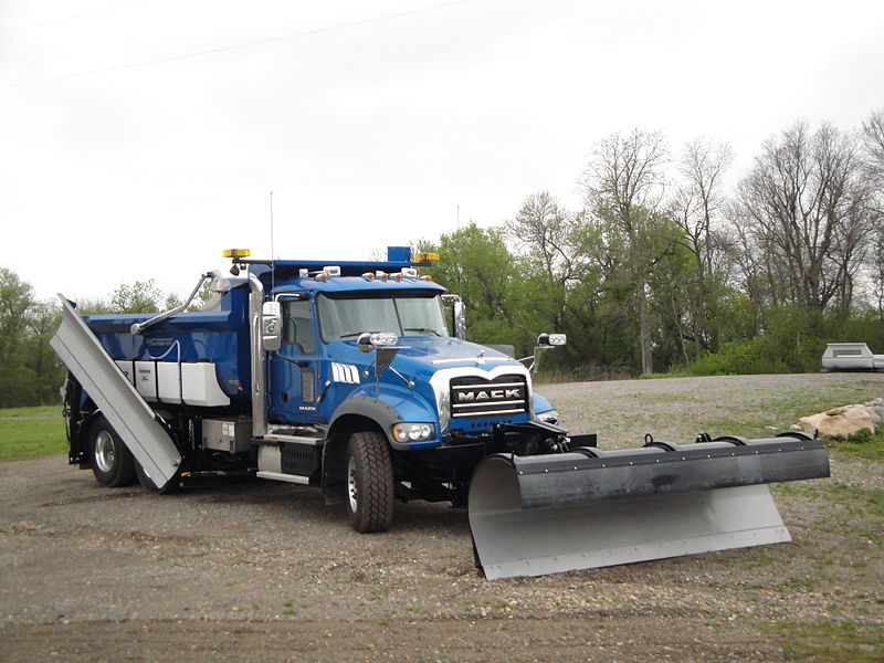 File:Mack Snow Plow.jpg