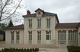 The town hall in Varennes-Jarcy