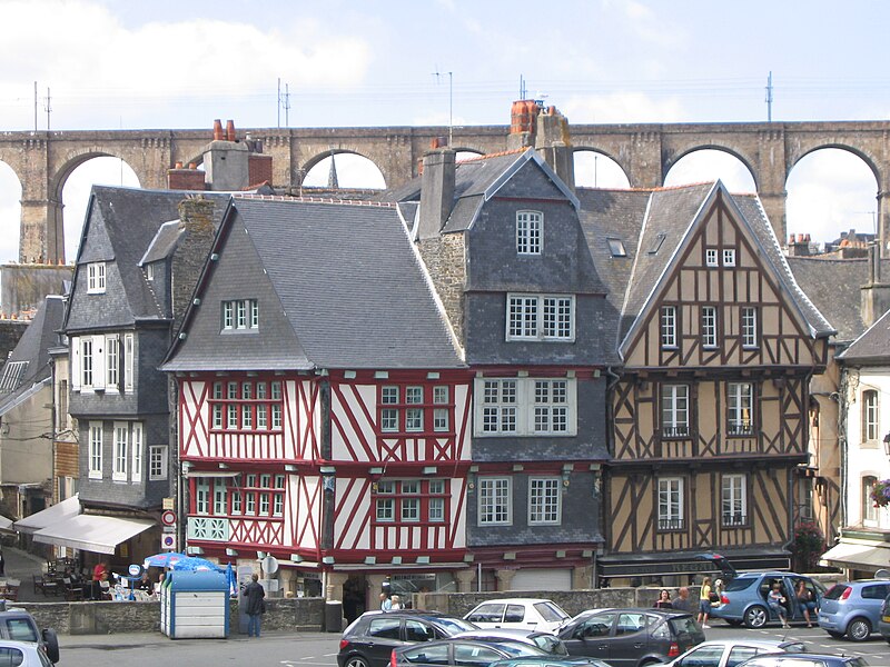 File:Maisons médiévales à Morlaix.JPG