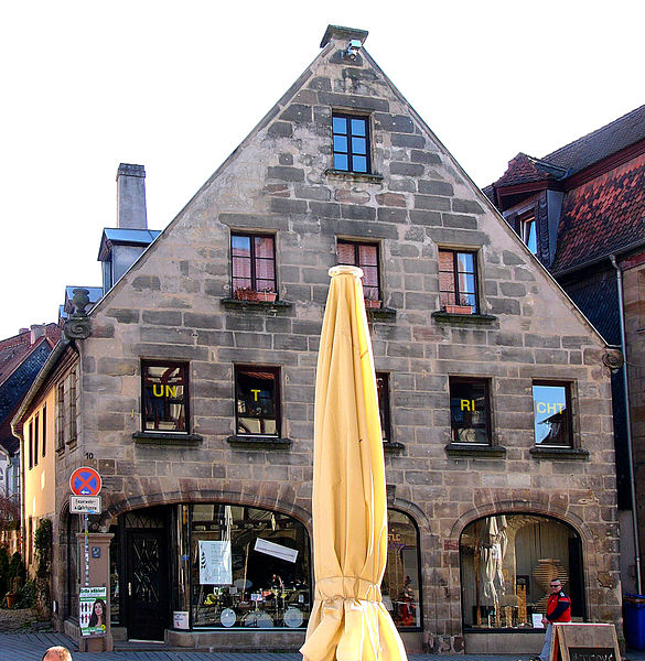 File:Marktplatz 10 (Fürth).JPG