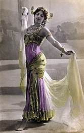 Mata Hari: Život, Fikce, Galerie