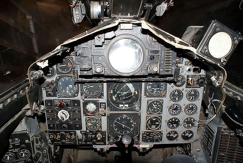 File:McDonnell Douglas F-4D Phantom II Cockpit FrontPanel Wide Cold War NMUSAF 26Sep09 (14598219054).jpg