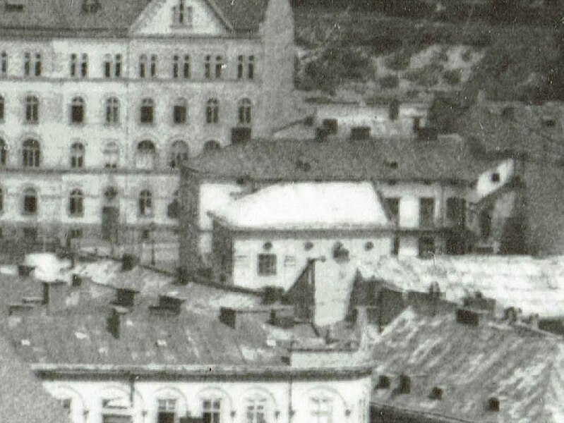 File:Meforshei ha-yam Synagogue in Lwow (01).jpg