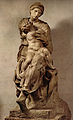 مریم مدیچی (Medici Madonna) تندیسی مرمرین به ارتفاع ۲۲۶ سانتی متر که احتمالاً بین ۱۵۲۱ تا ۱۵۳۴ توسط میکل آنجلو(آنژ) ساخته شده و در کلیسای سن لورنتزو واقع شده‌است.[۸۳]