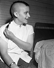 Mohawk hairstyle - Wikipedia