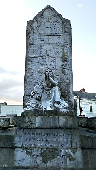 File:Monument aux morts de Roye (Somme) 10.jpg