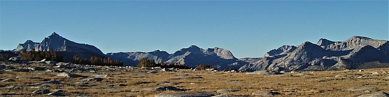 File:Morning Meadow Panorama.jpg