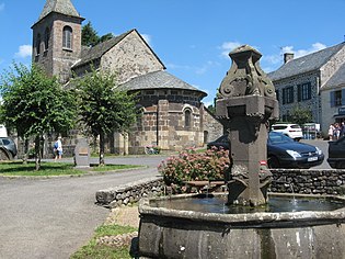 Moussages, fontaine.jpg