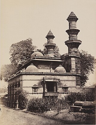 <span class="mw-page-title-main">Muhafiz Khan Mosque</span> Mosque in Ahmedabad, Gujarat, India