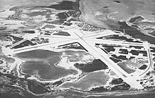 L'aéroport avec ses trois pistes en croix photographiés en 1943