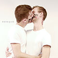 Fotografía protesta de la campaña NOH8, tomada por James Cummings (2009).