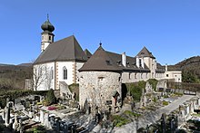 Burg Neuhaus mit der Pfarrkirche Neuhaus