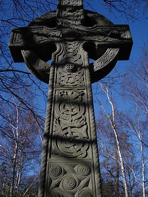 Celtic Cross in memory of Talbot Baines Reed O'shea cross Abney Park.jpg