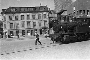 NSB Type 23 on the Havnebanen in front of Oslo City Hall June 1938