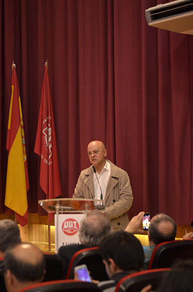 File:Odón Elorza en la escuela Julián Besteiro de la UGT (6).jpg