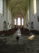 Oiron (79) Colegiata Saint-Maurice - Interior 01.jpg