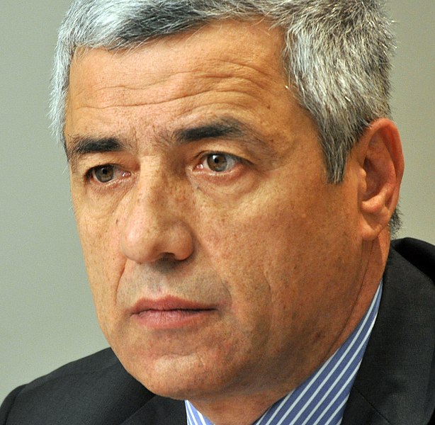 File:Oliver Ivanović (cropped).jpg