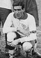 Cesáreo Onzari campeón con el Globo, fue el primer jugador en convertir un gol olímpico en un partido oficial.