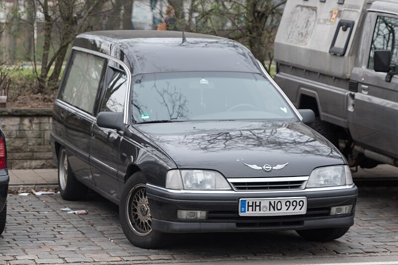 File:Opel hearse, Hamburg (1X7A3594).jpg