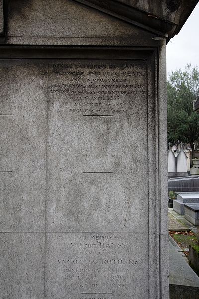 File:Père-Lachaise - Division 3 - Hansy 06.jpg