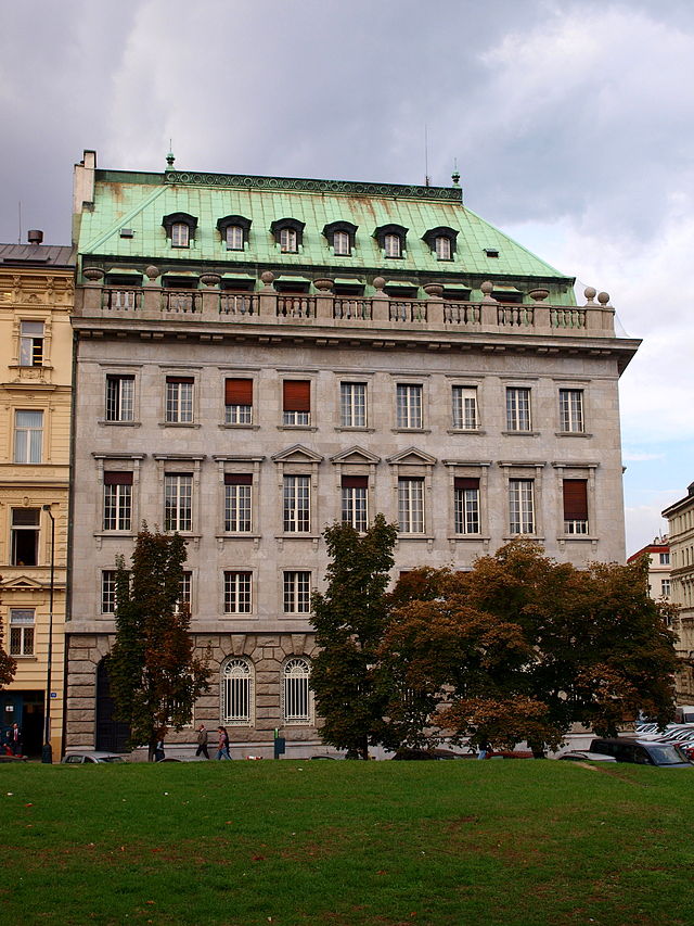 Petschkův palác 01.JPG