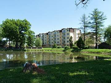 Immeubles près de l'étang Farský.