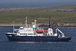 Systerfartyget Polar Pioneer, tidigare Akademik Shuleykin vid Shetlandsöarna