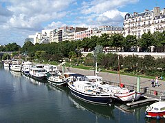 Port de l'Arsenal et le boulevard de la Bastille au-dessus.