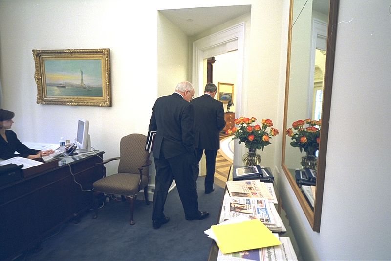 File:President Bush and Vice President Cheney Outside the Oval Office (18638359185).jpg