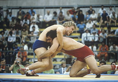 Illya Mate (USSR, in red) and Július Strnisko (Czechoslovakia, in blue) at the 1980 Summer Olympics. RIAN photo.