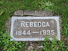 Rebecca, Lone Fir Cemetery (2012)