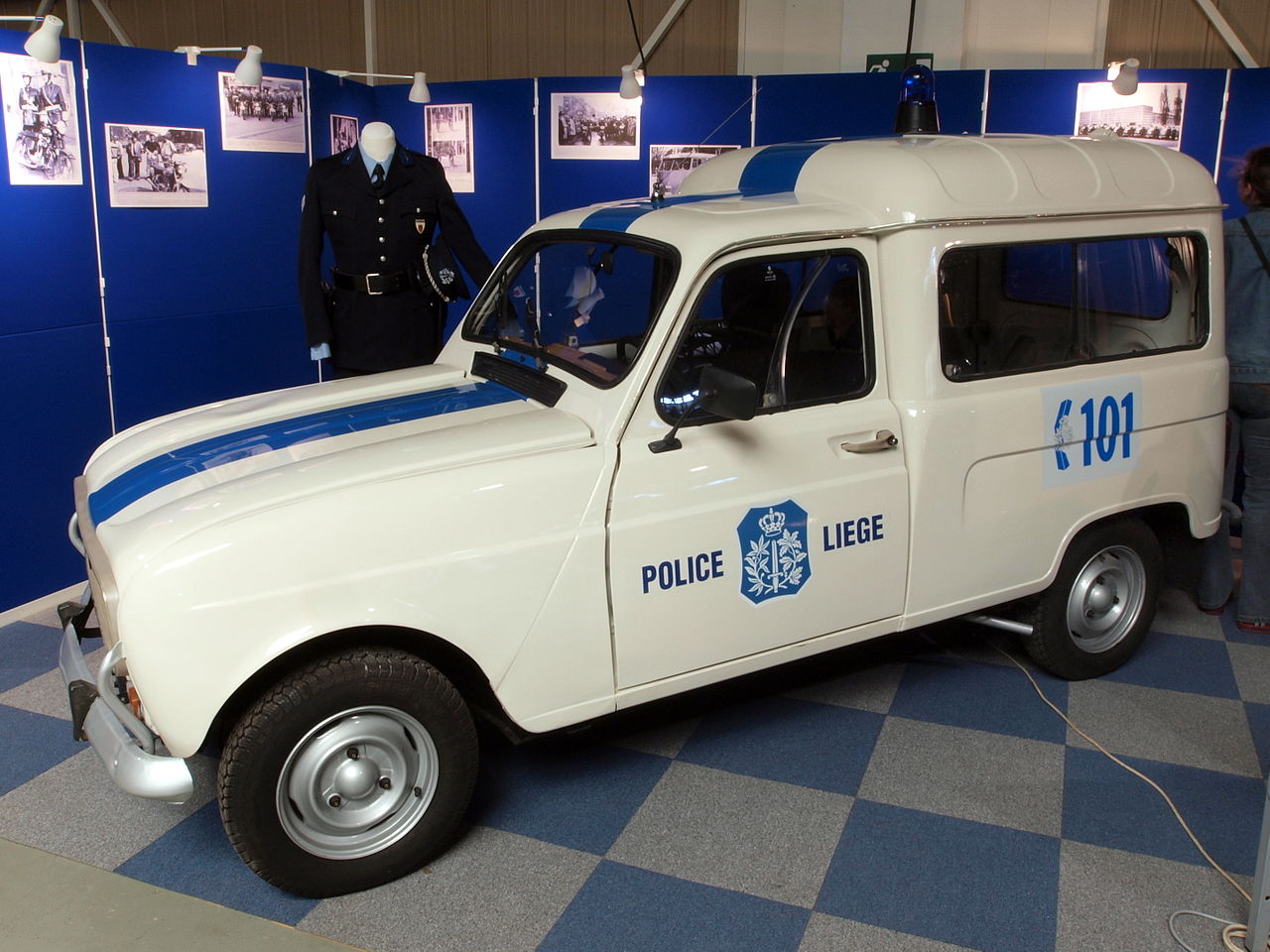 File:Liege 20080223 Voiture de police.jpg - Wikimedia Commons