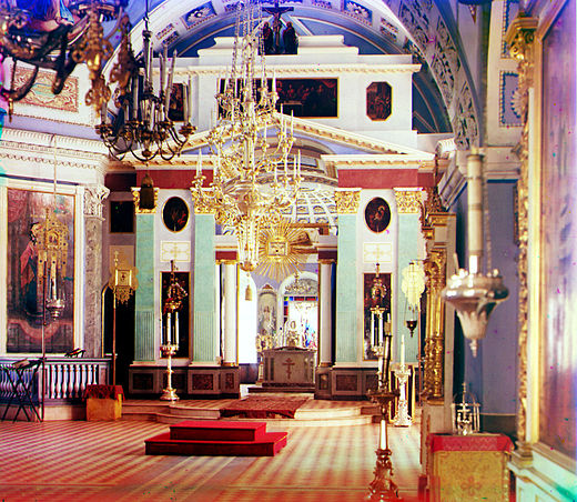 Neoklassiek interieur van het Jakovlevski-klooster in 1913 (Prokoedin-Gorski)