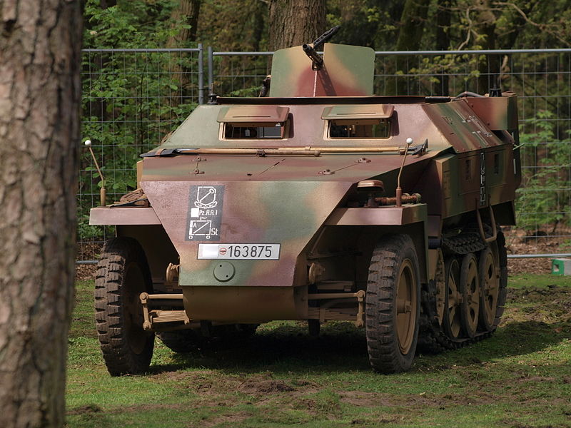 File:SDKFZ 251 no02 pic1.JPG