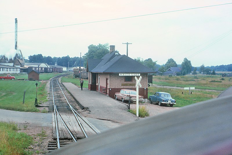 File:SOO station at White Lake, WI in September 1963 (34317961212).jpg