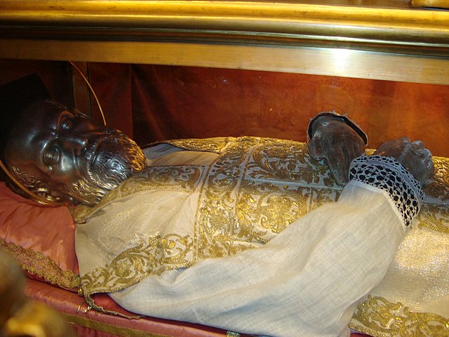 Philip Neri's effigy at his tomb