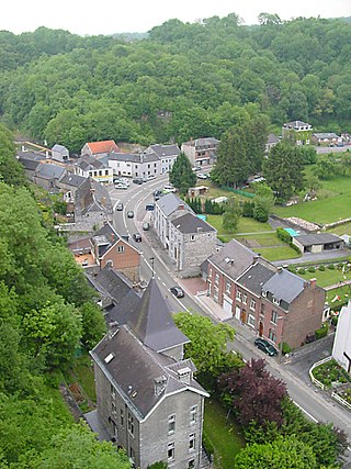 <span class="mw-page-title-main">Thon-Samson</span> Place in Wallonia, Belgium