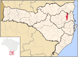 Location in the state o Santa Catarina and Brazil
