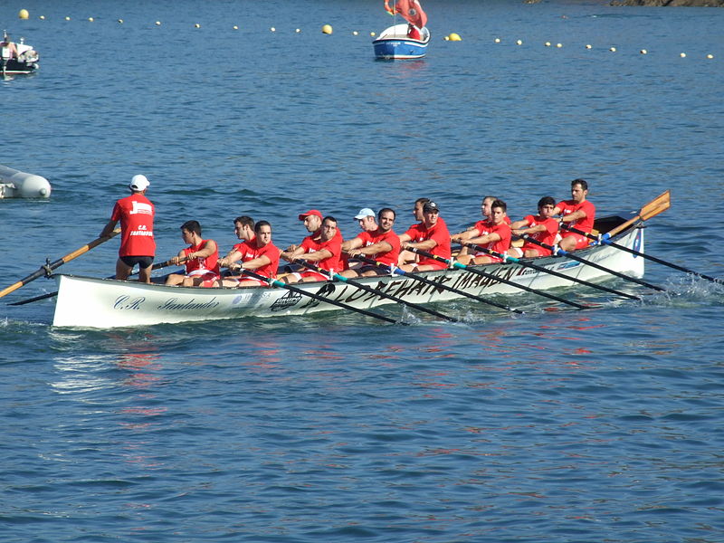 File:Santander Campeonato Regional de Cantabria de traineras 2011.JPG