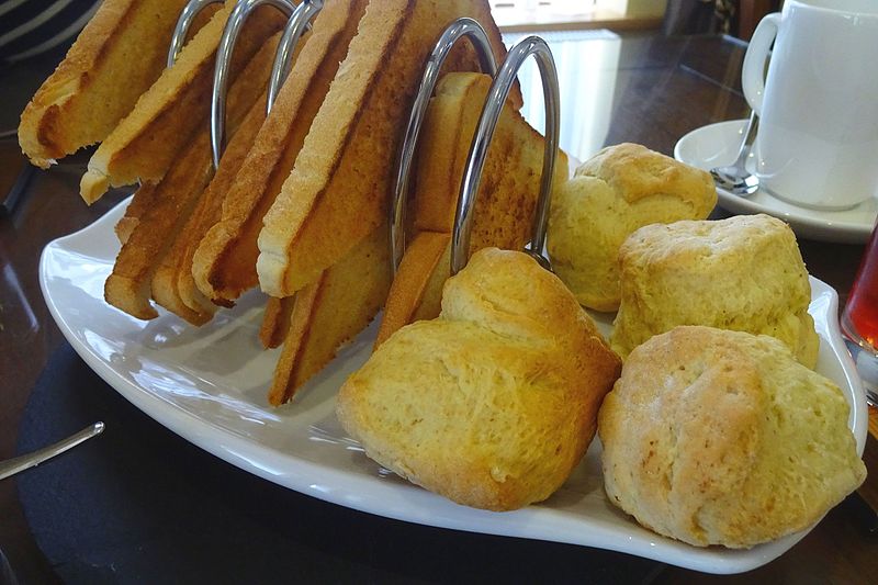 File:Scones and toast.JPG